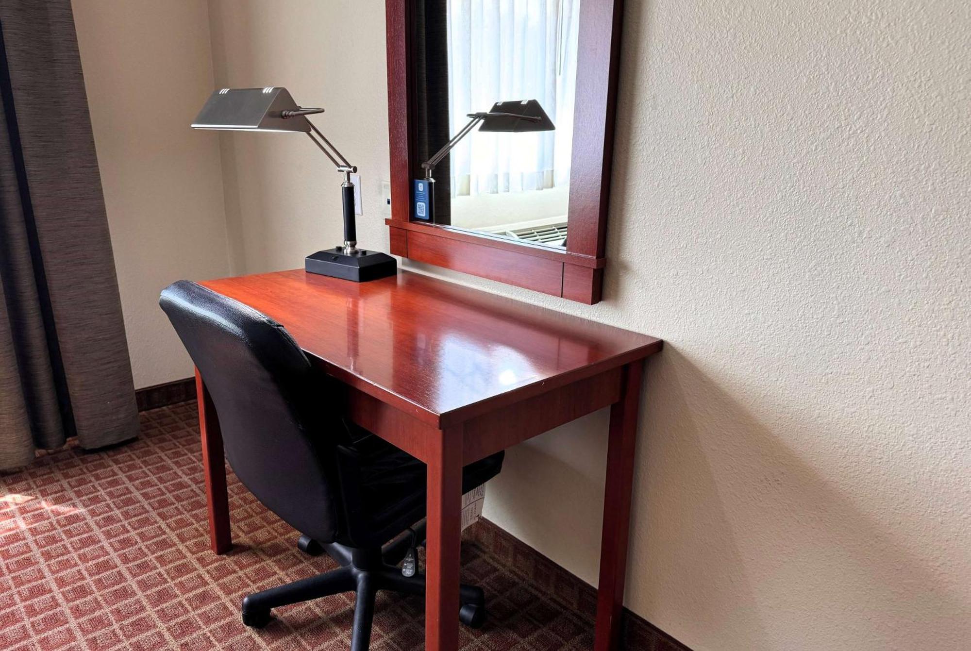 Hotel Ramada By Wyndham College Station Esterno foto