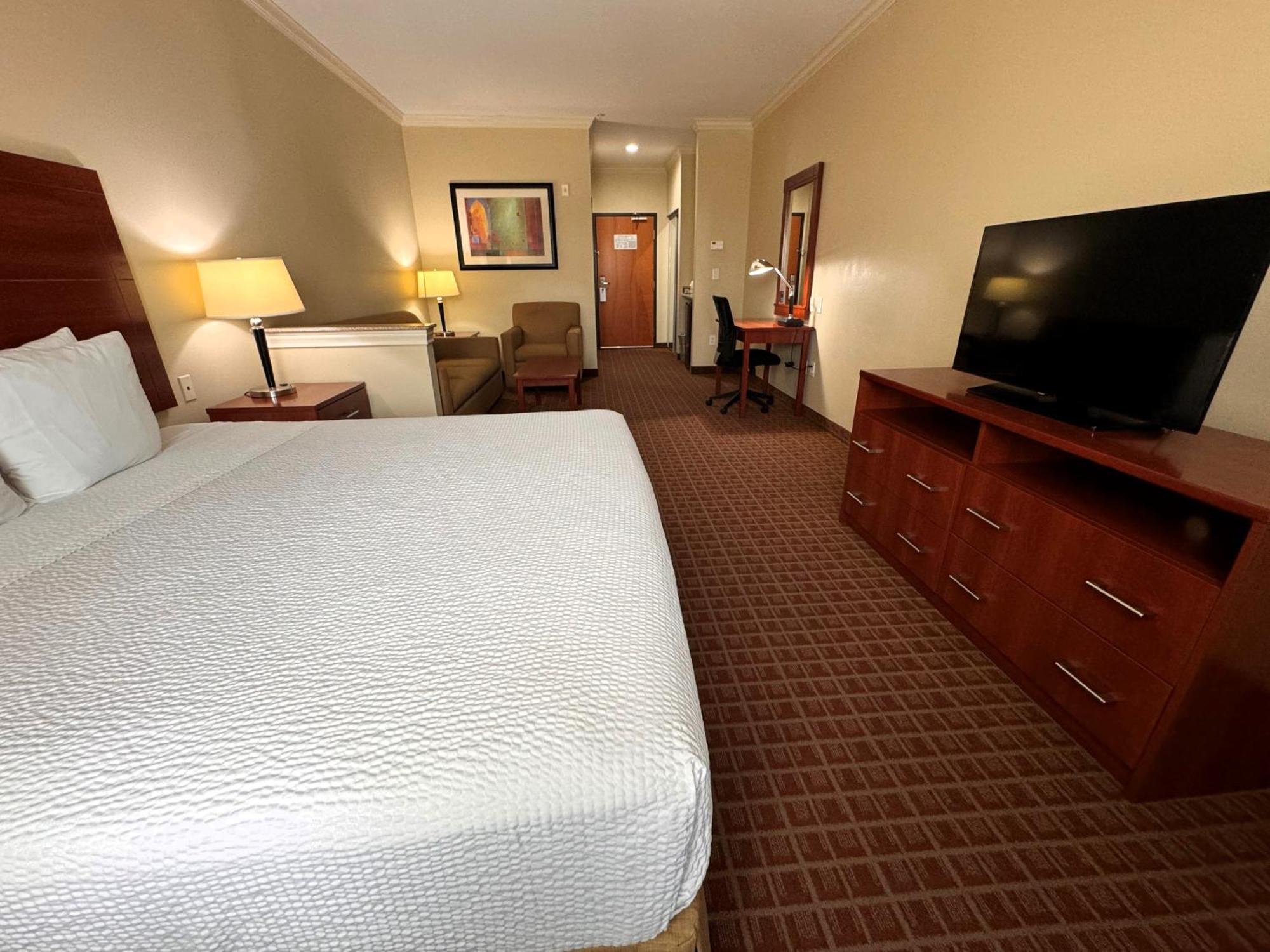 Hotel Ramada By Wyndham College Station Esterno foto