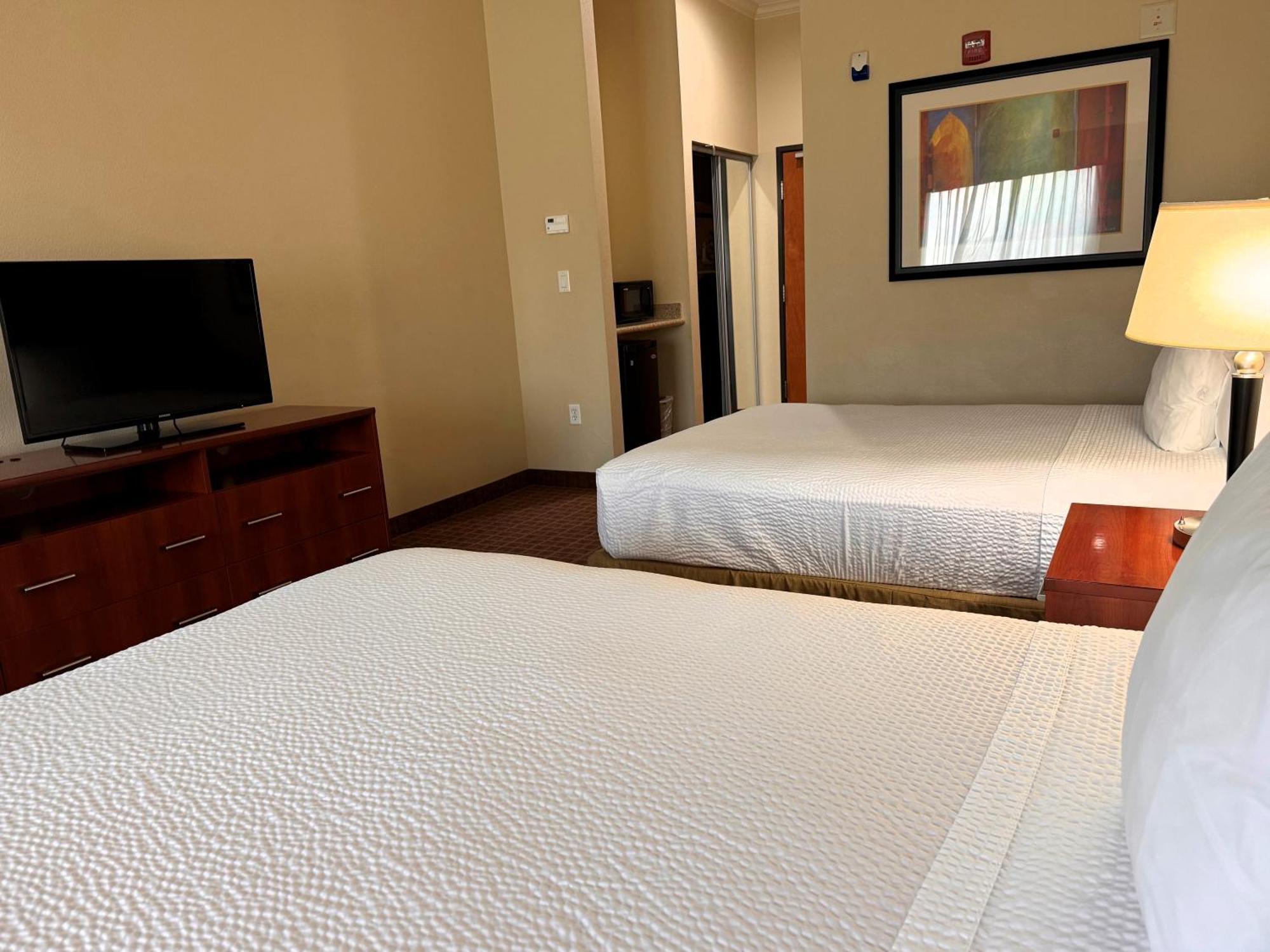 Hotel Ramada By Wyndham College Station Esterno foto