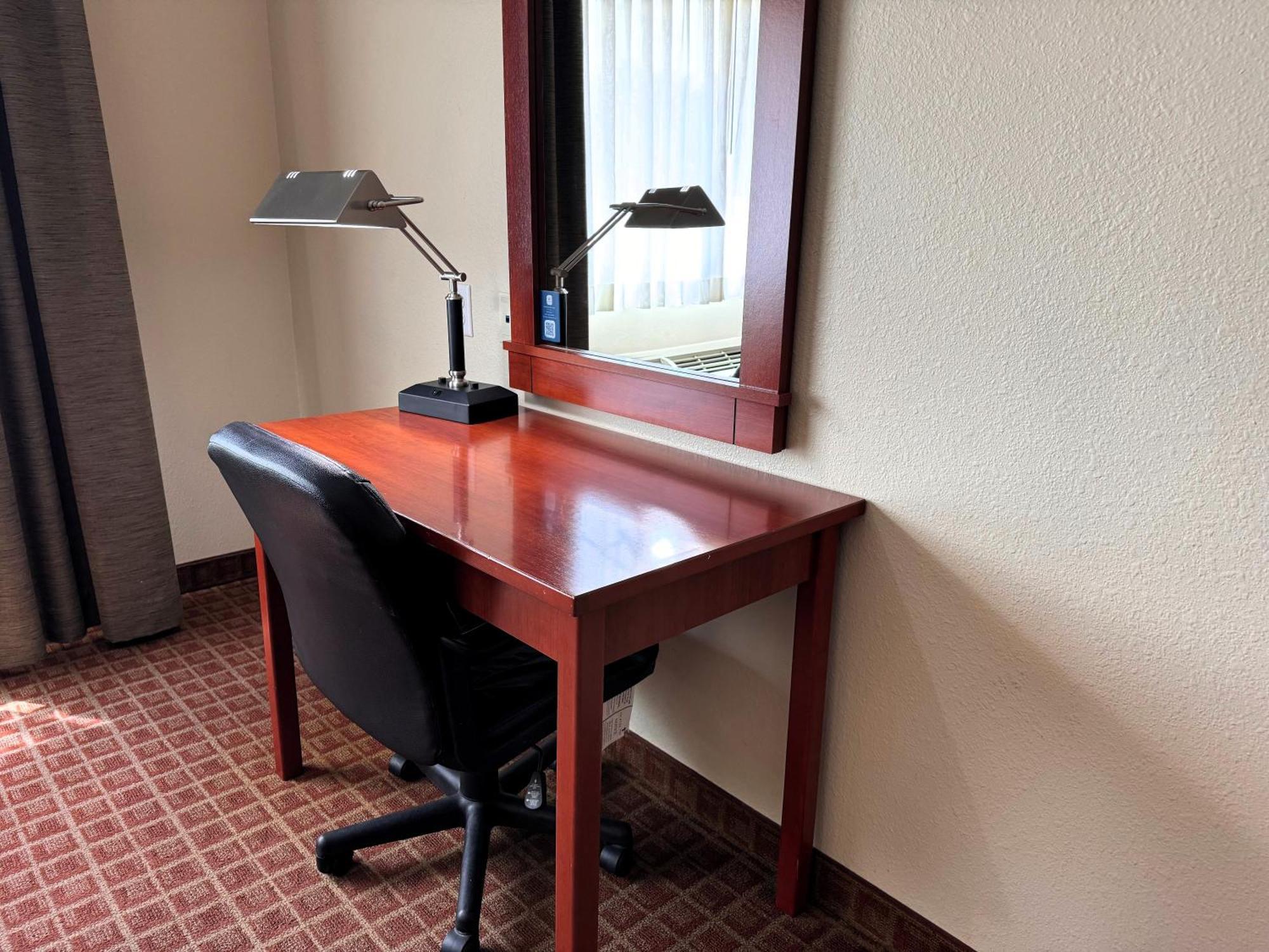 Hotel Ramada By Wyndham College Station Esterno foto