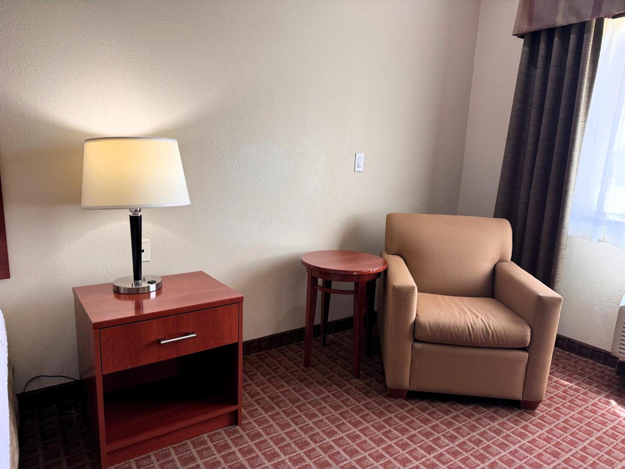 Hotel Ramada By Wyndham College Station Esterno foto