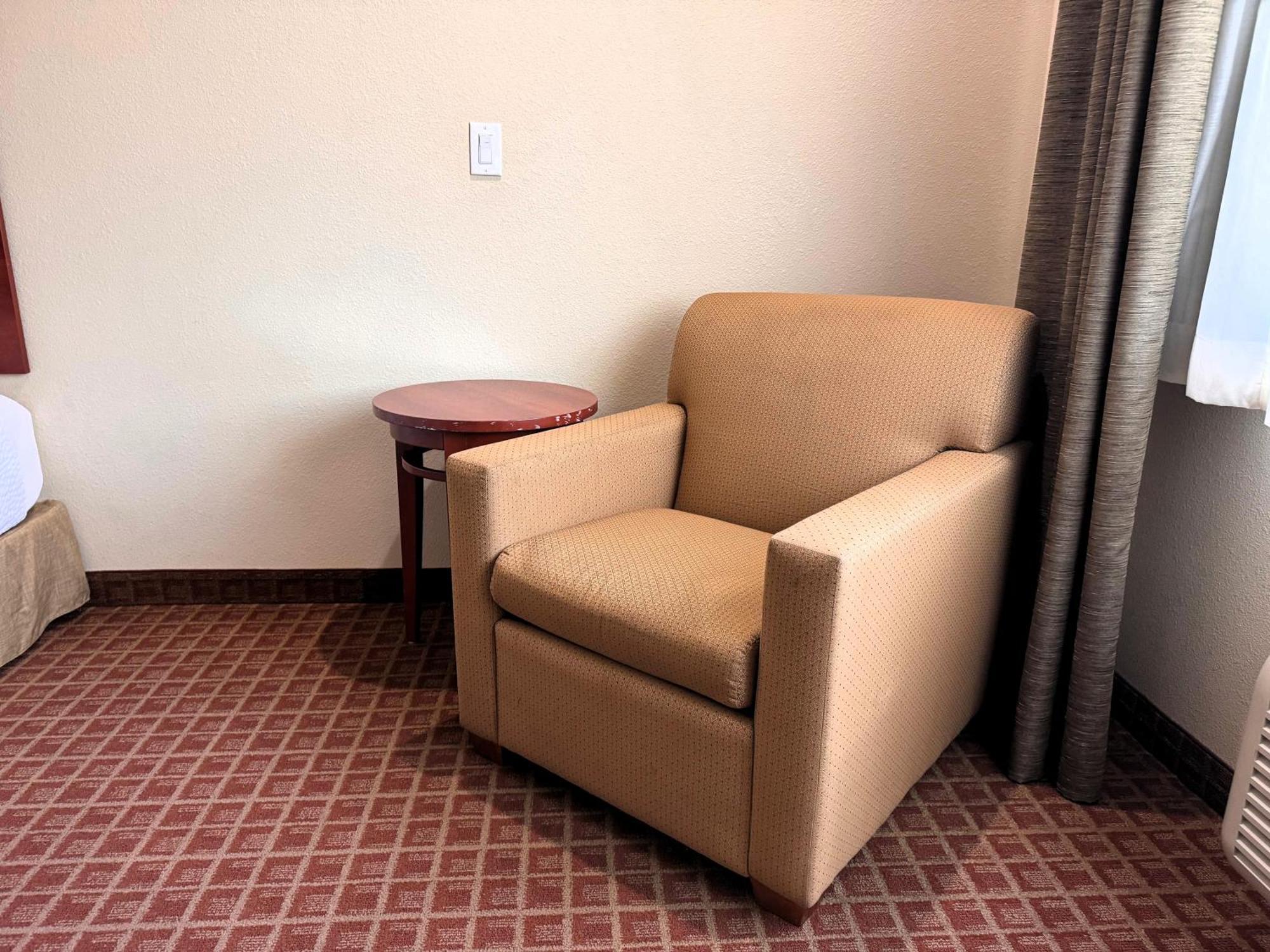 Hotel Ramada By Wyndham College Station Esterno foto